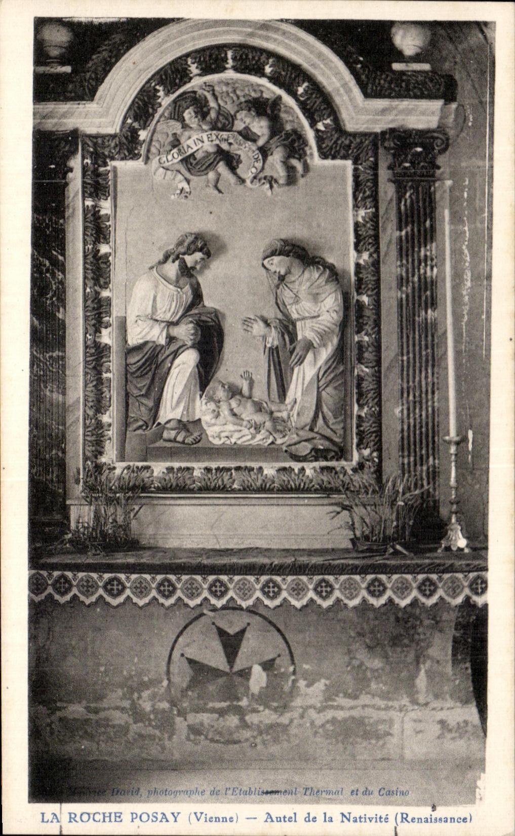 La Roche-Posay — Autel de la Nativité (Renaissance) — photographie de l'Établissement Thermal et du Casino