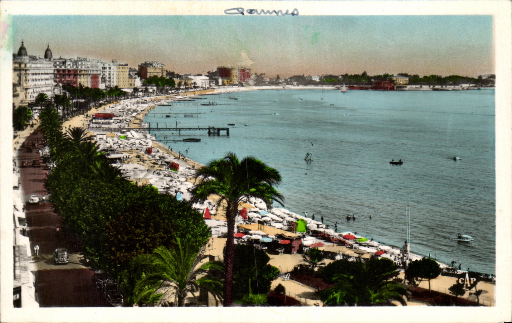 CPA Cannes Vue Generale De La Plage De La Croisette
