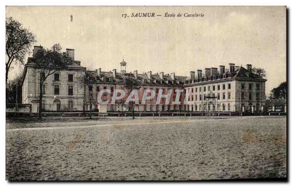 CPA Saumur Ecole de Cavalerie Militaria 