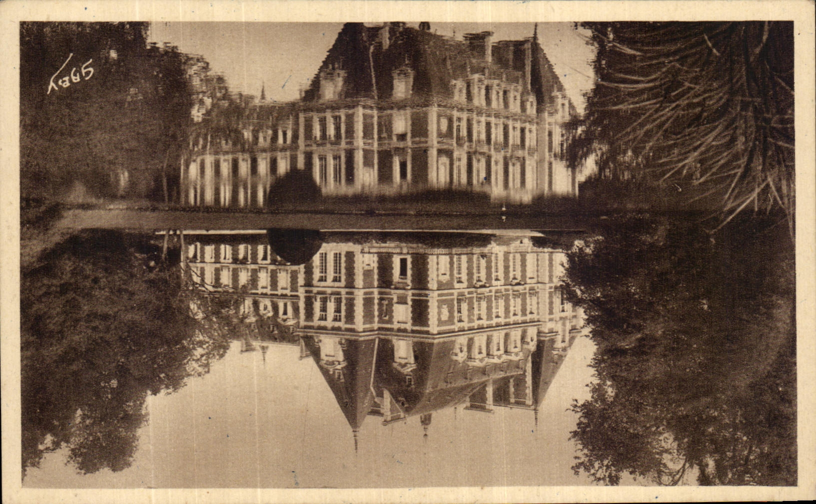 CPA Alencon Chateau Le chateau De Vervaine