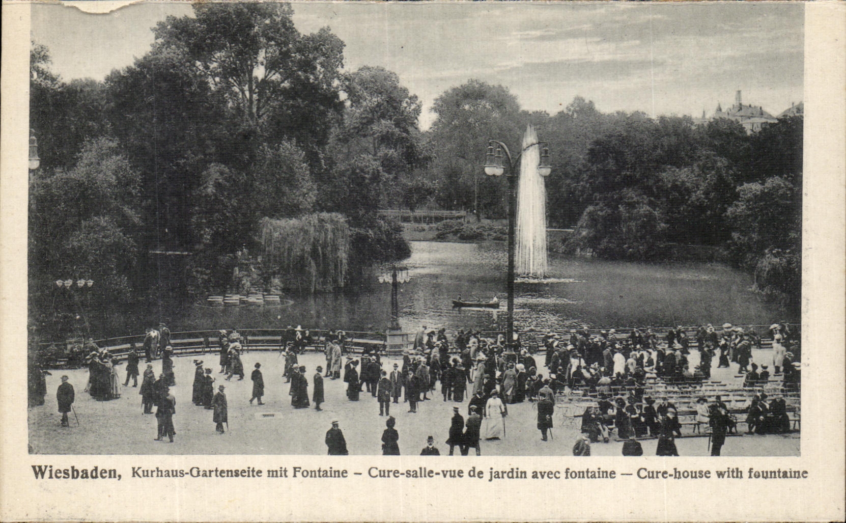 Wiesbaden, Kurhaus-Gartenseite mit Fontaine — vue du jardin avec fontaine — Cure-house with fountain