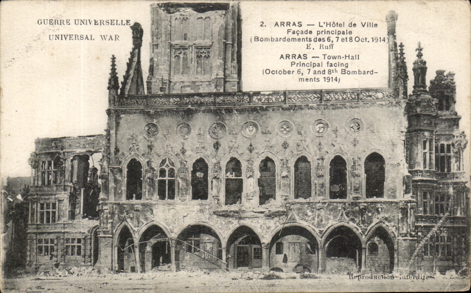 CPA Arras l'Hotel de Ville Facade Principale Militaria