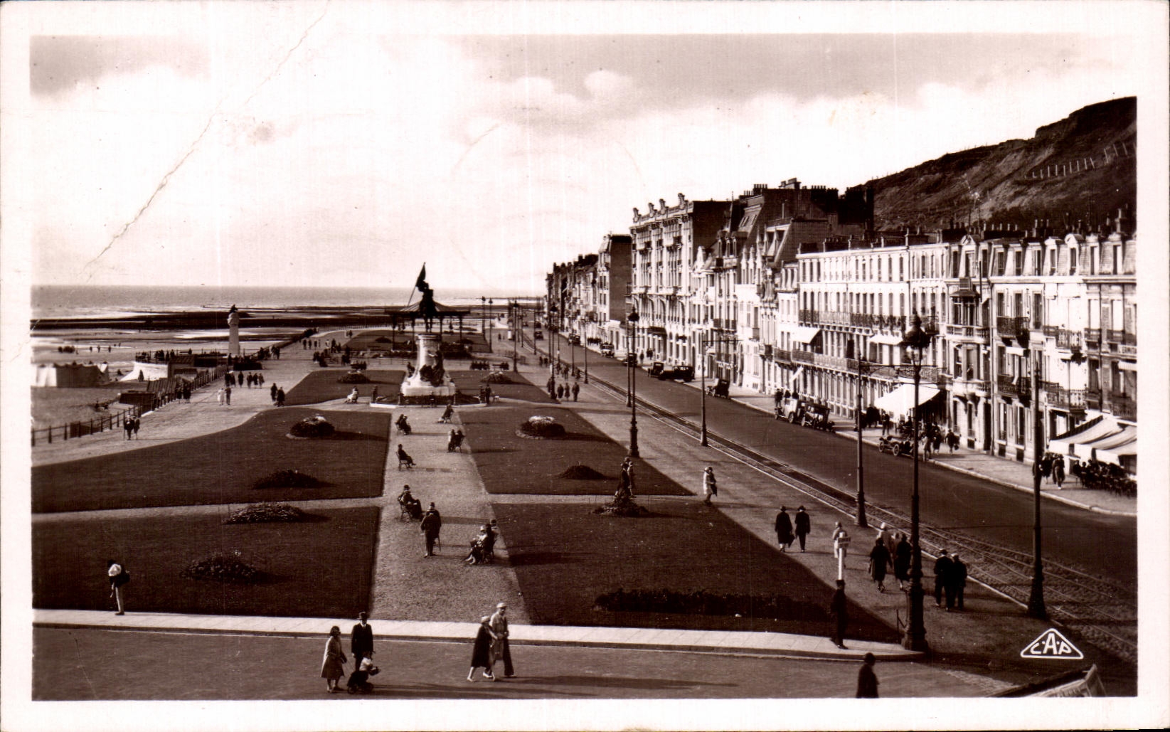 Boulogne-sur-Mer — La Digue — éditeur C.A.P. n°214