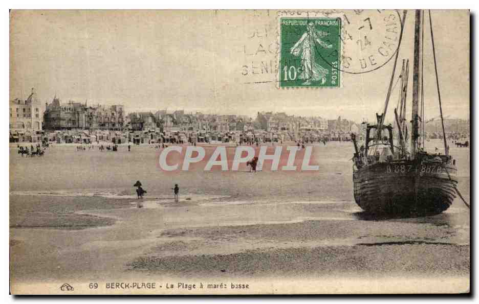 CPA Berck Plage La Plage la Maree Basse Bateau