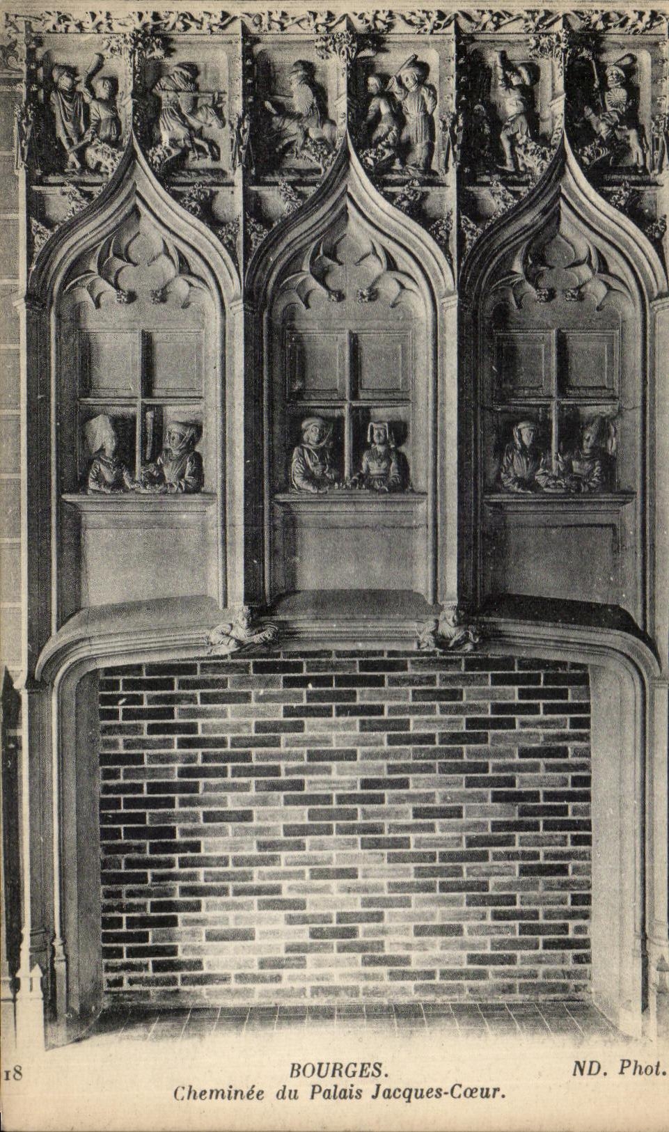 CPA Bourges Cheminee du Palais Jacqies Coeur