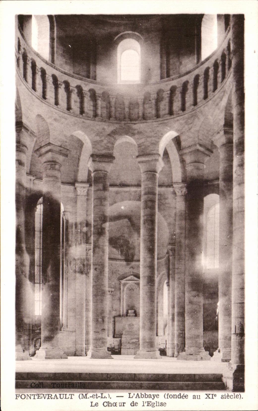 CPA Fontevrault L'Abbaye Le Choeur de I'Eglise