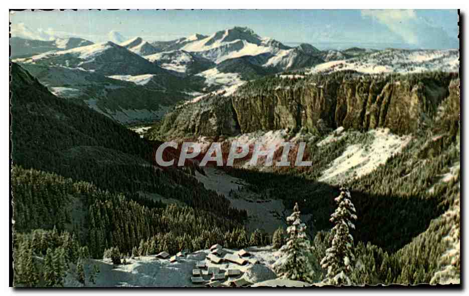 Morzine (Haute-Savoie) — Vue des chalets « Lecrot au Chien » et de la vallée des Ardoisières — Édition La Capital — N° 105