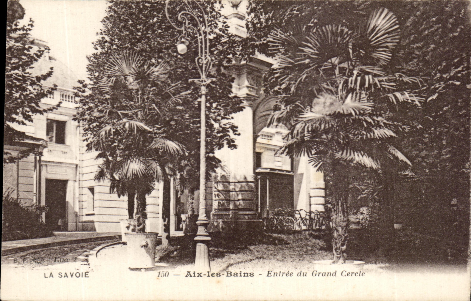 CPA Aix Les Bains Entree du Grand Cercle
