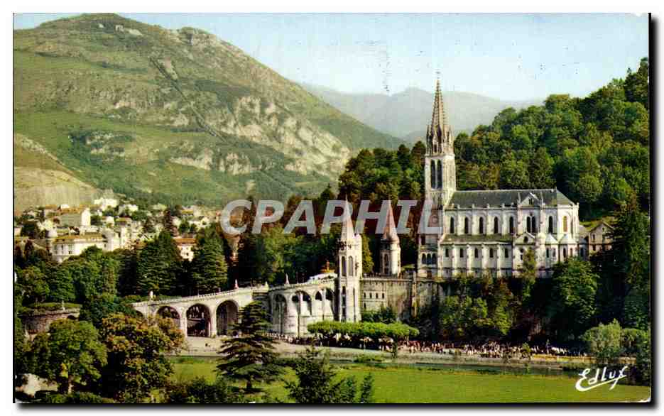 CPSM Lourdes La Basilique et le Pic du Jer 