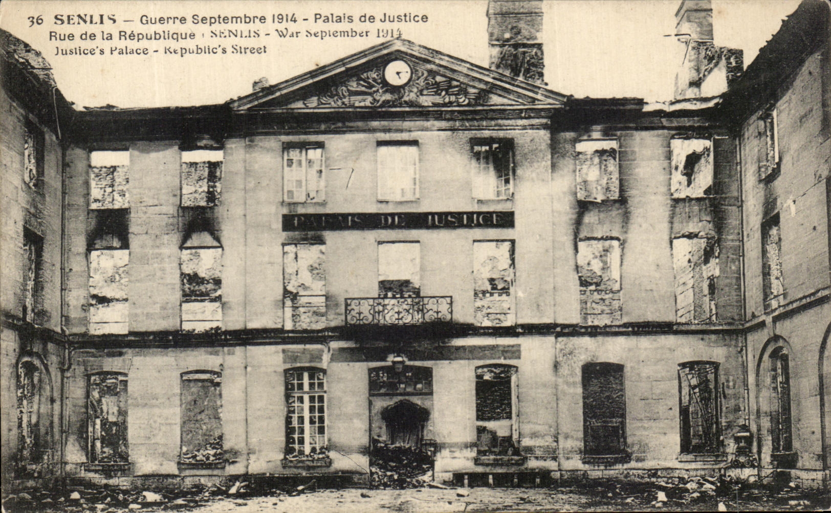 CPA Senlis Guerre Palais de Justice Rue de la Republique Militaria