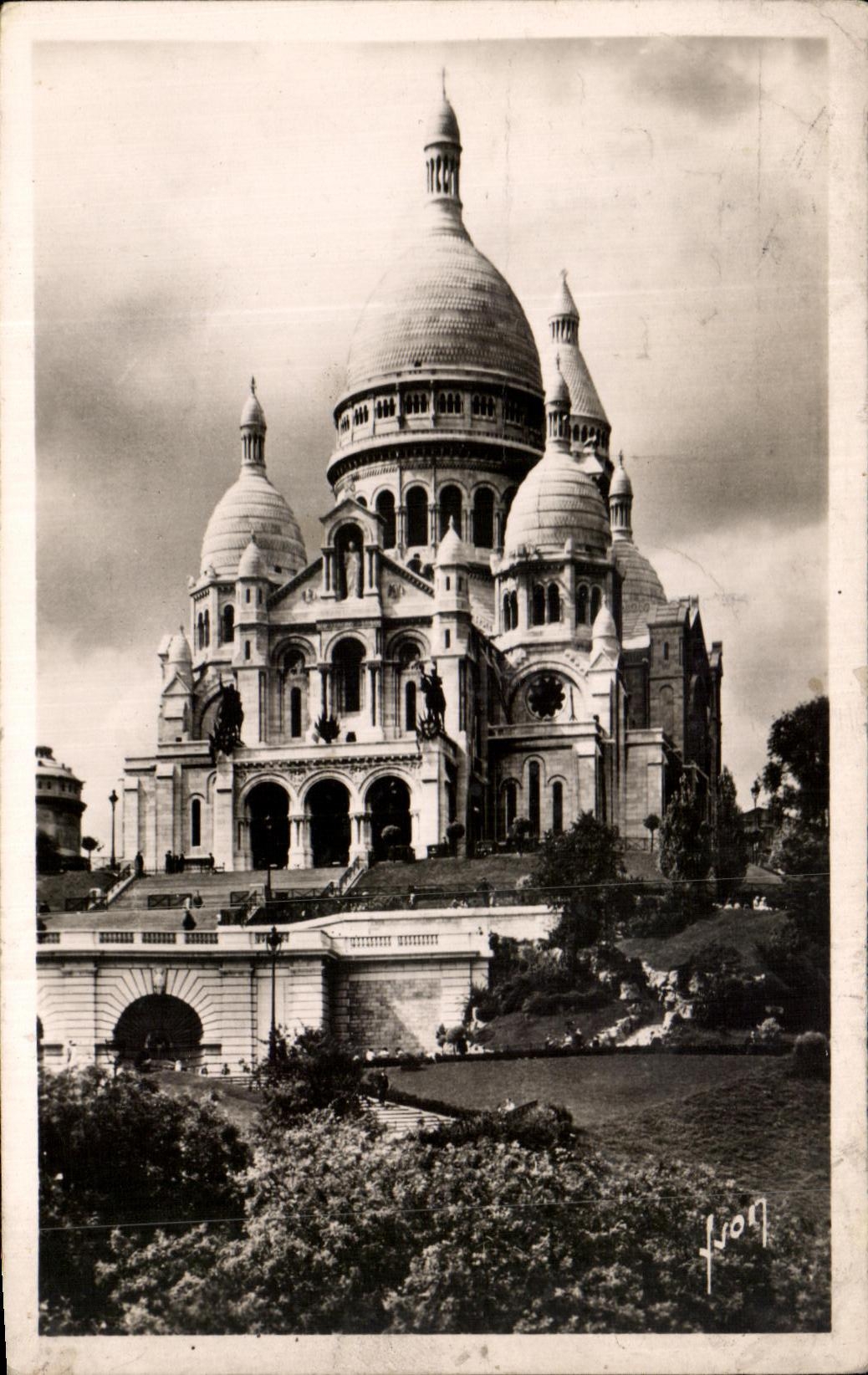 CPA Paris En Flanant Basilique du Sacre Coeur de Montmartre