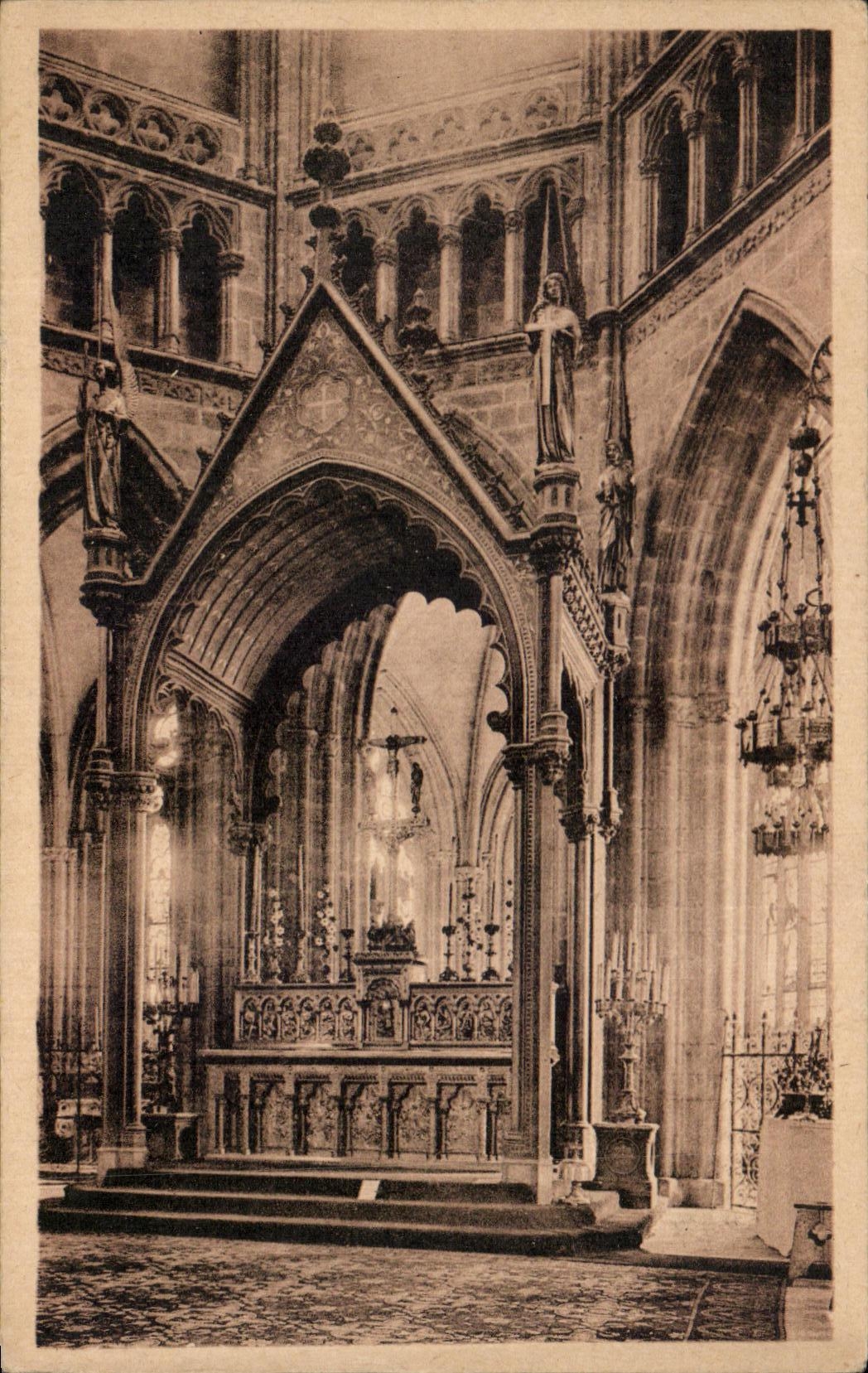 CPA Quimper La Cathedrale Le Maitre Autel