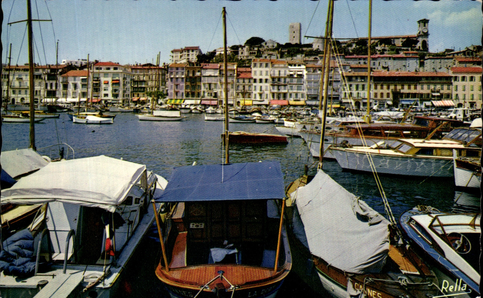 CPA La Cote d'Azur Cannes Le Ouai Saint Pierre et le Suques