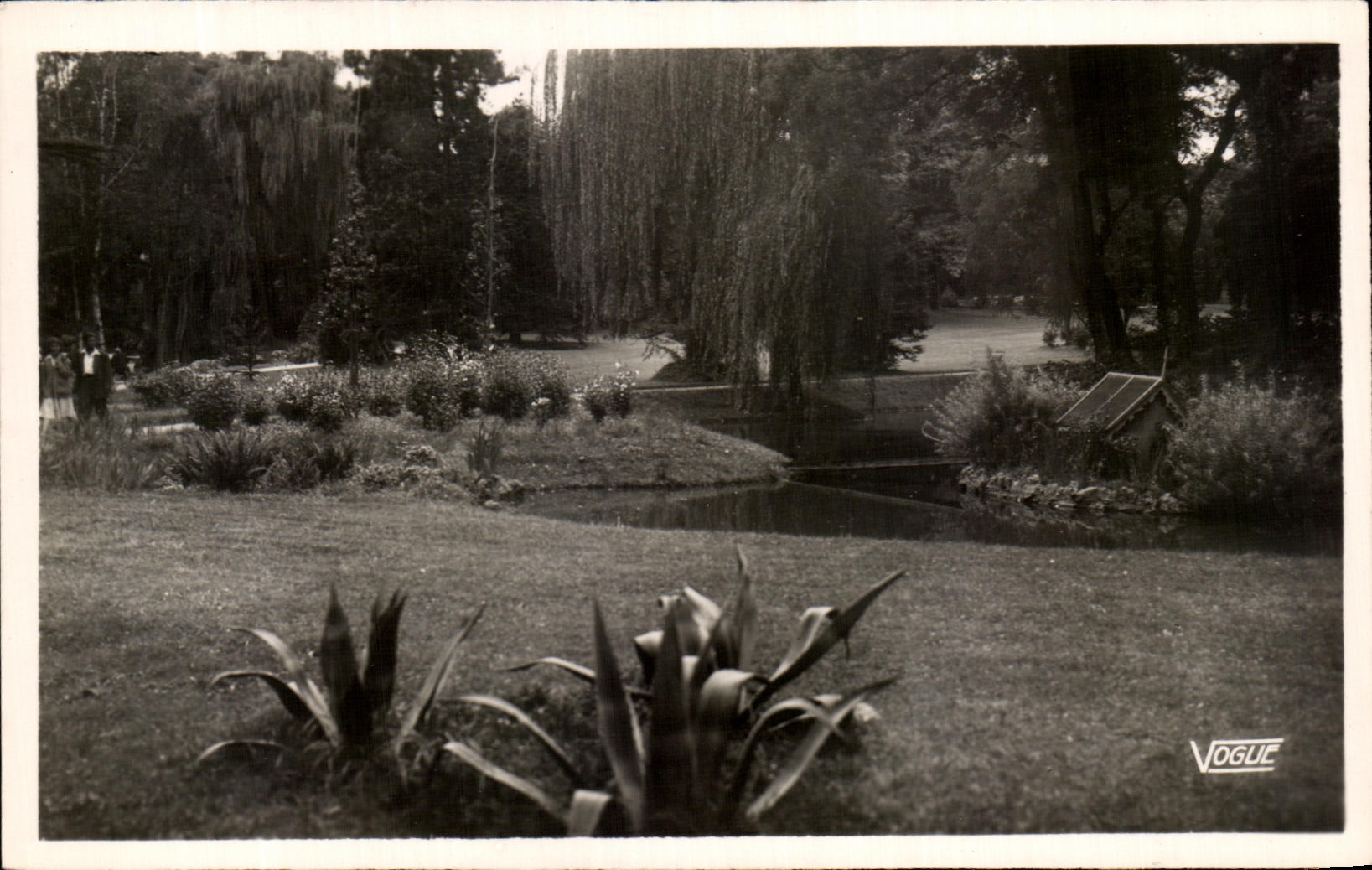 CPA Nantes Un Coin du Jardin des Plantes