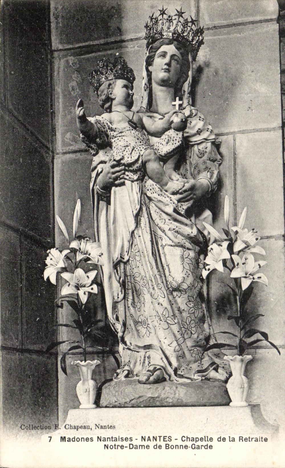 CPA Madones Nantaises Nantes Chapelle de la retraite Notre Dame de Bonne Garde