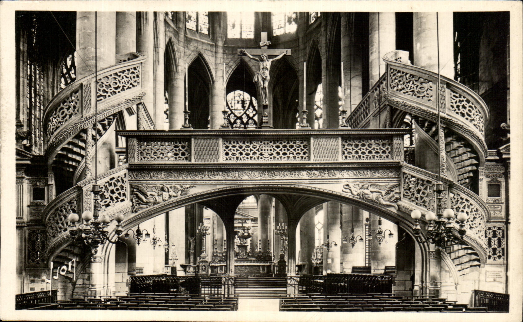 CPA Paris En flanant Eglise St Etienne Du Mont Le Jube