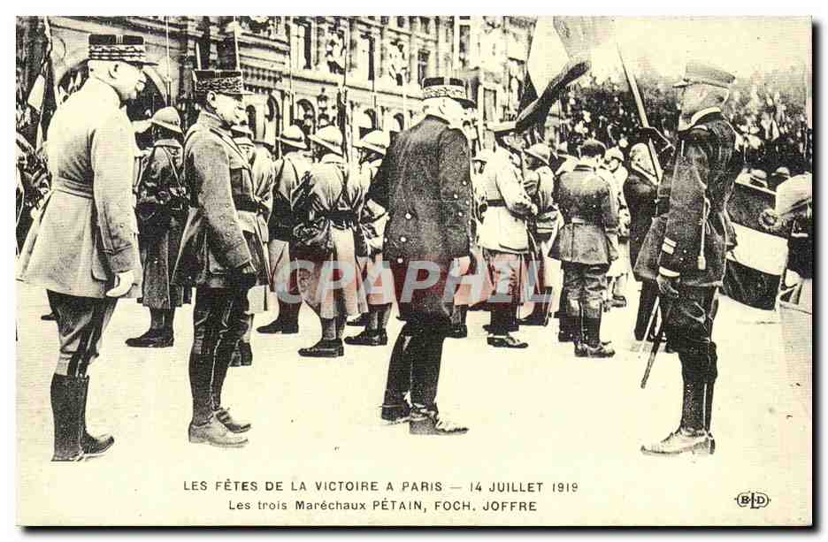 Les fêtes de la victoire à Paris — 14 juillet 1919 — Les trois maréchaux Pétain, Foch, Joffre