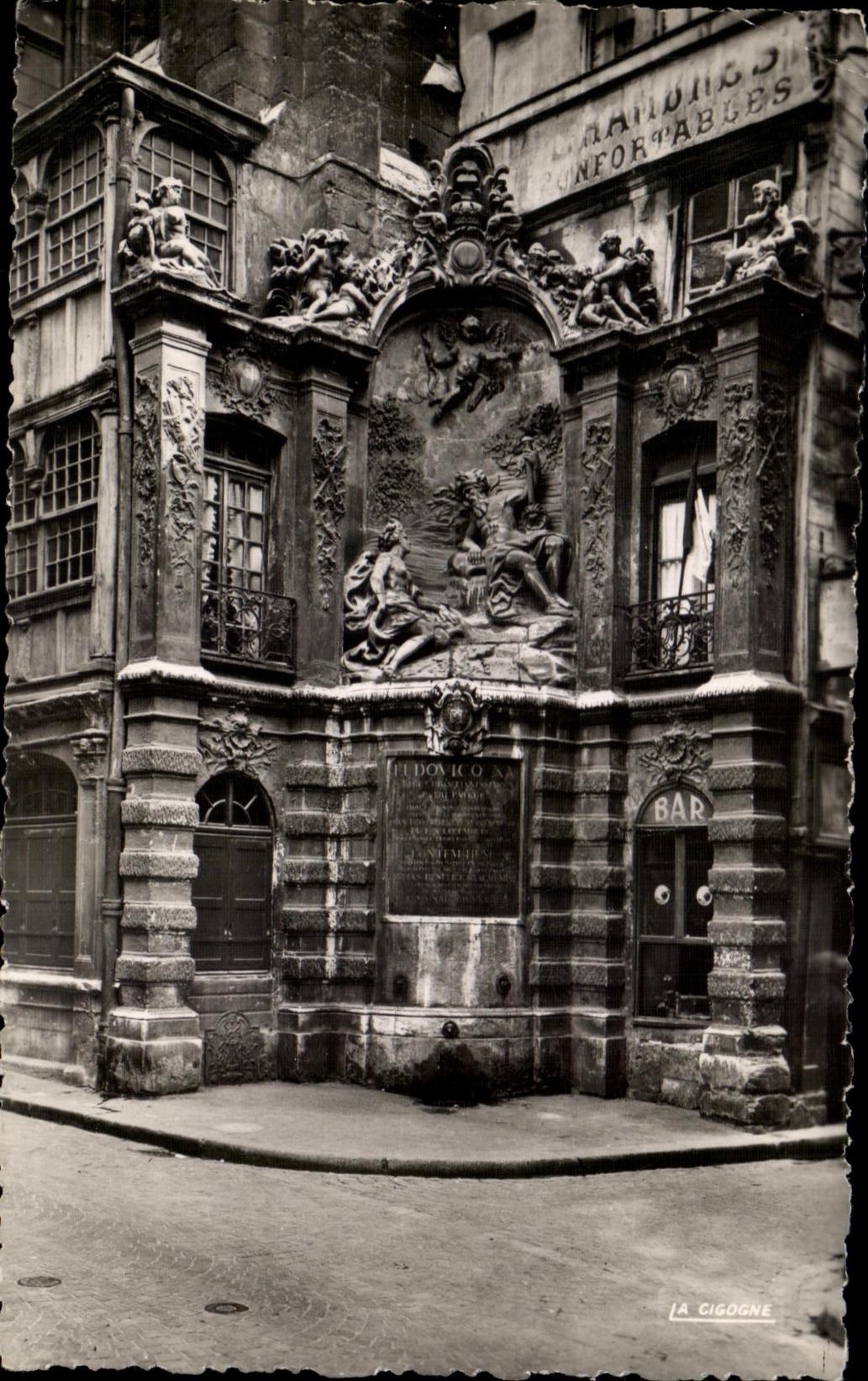 CPA Rouen La Fontaine du Gros Horloge