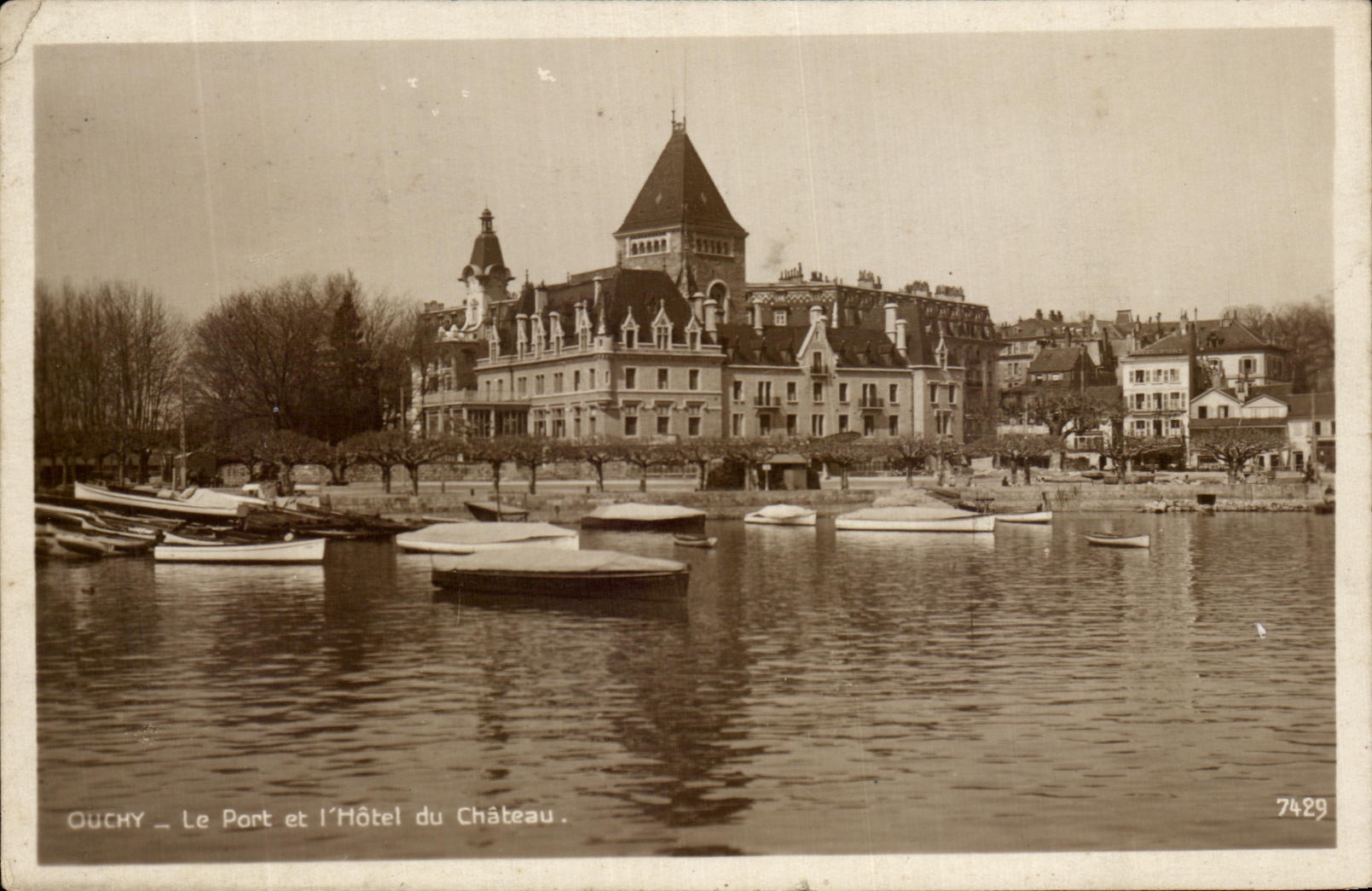 CPA Ouchy Le Port et I'Hotel du Chateau