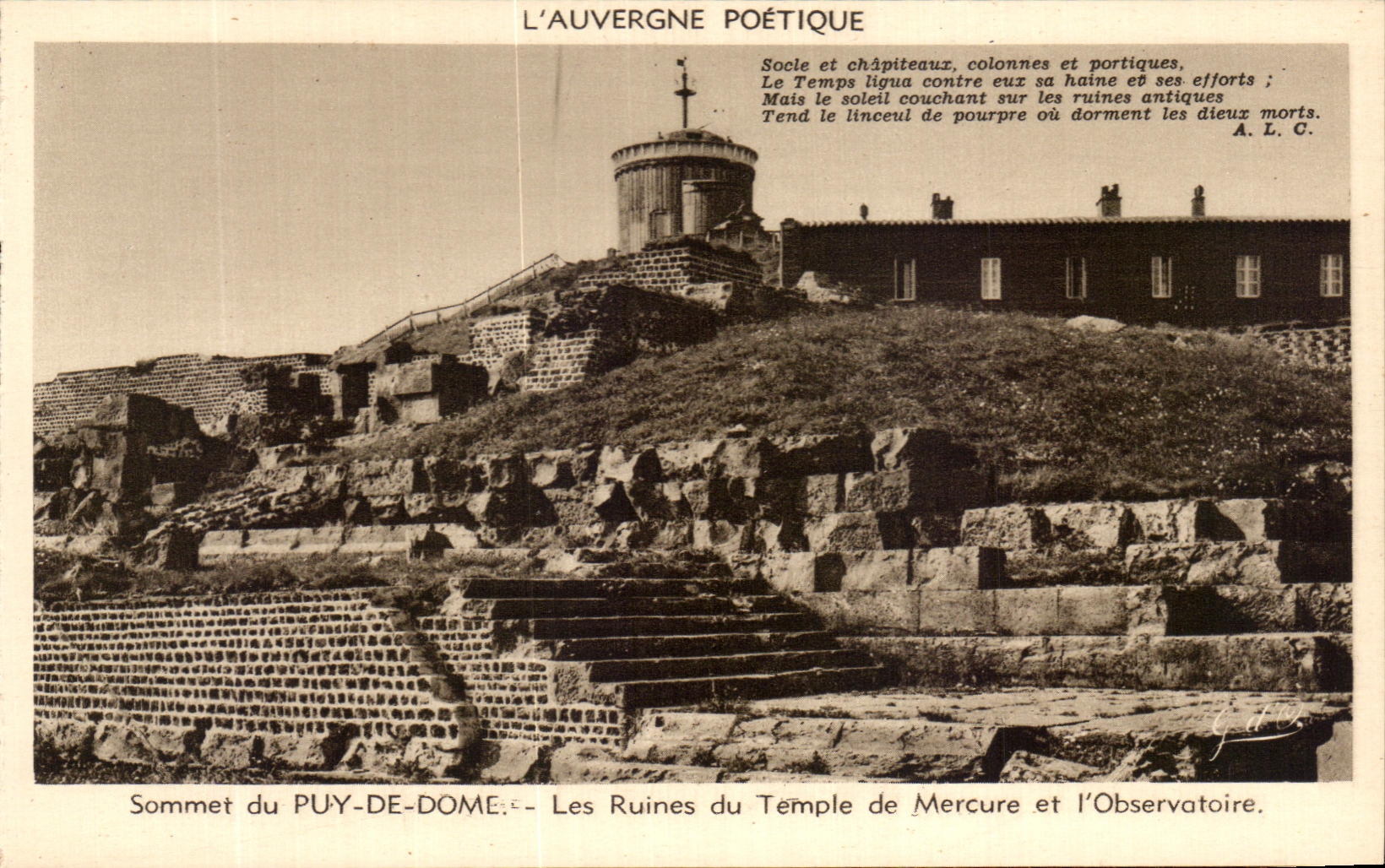 CPA Sommet du Puy De Dome Les Ruines du Temple de Mercure et l'Observatoire