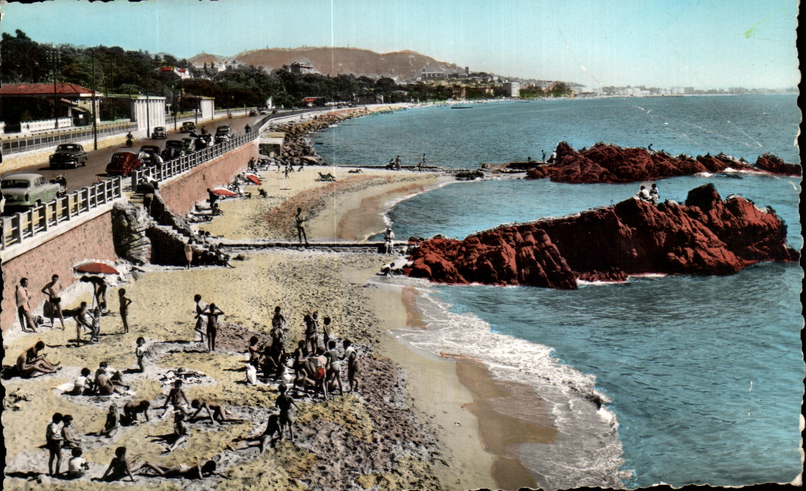 CPA La Cote d'Azur La Bocca Environs de Cannes La Plage