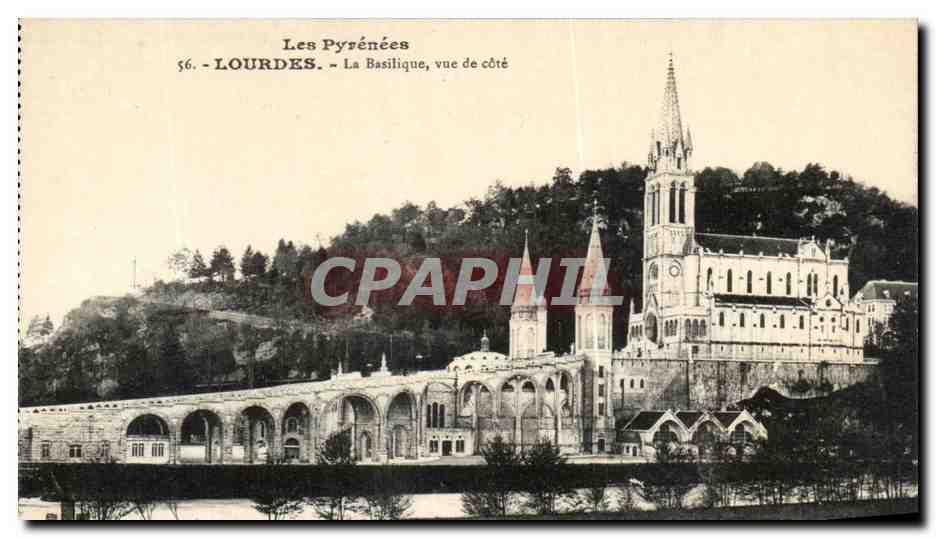 CPA Lourdes Les Pyrenees La Basilique Vue de Cote