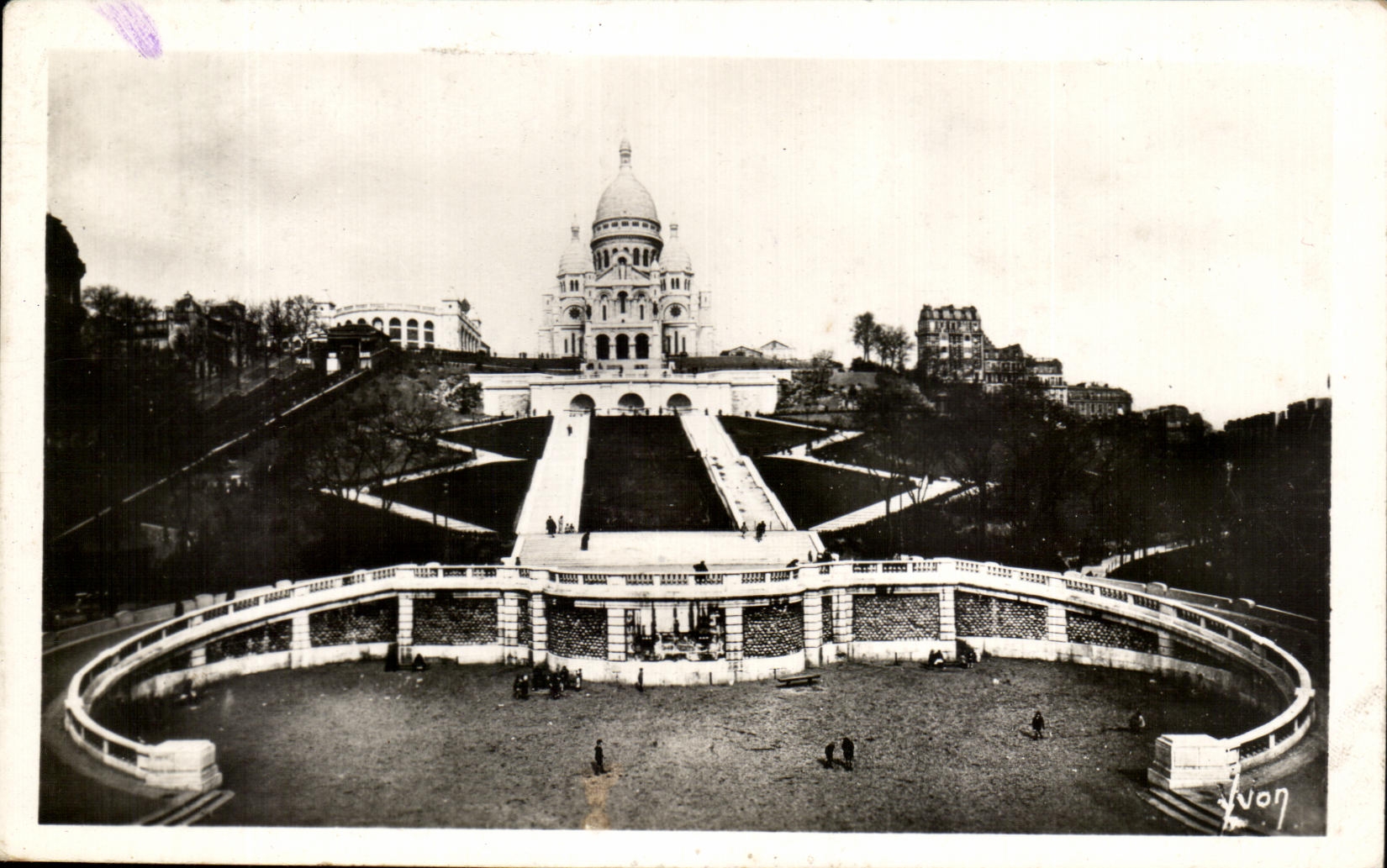 CPA Paris En Flanant La Basilique du Sacre Coeur Montmartre