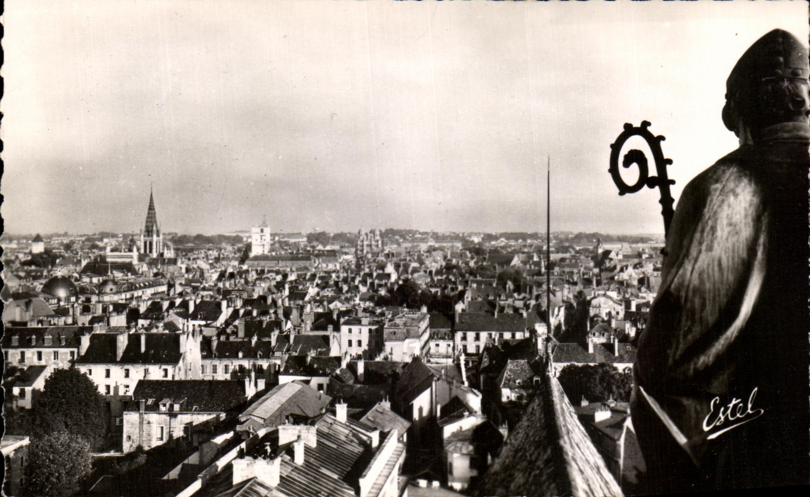 Dijon — Vue générale prise de Saint-Benigne — Estel