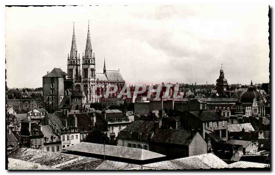 CPA Moulins Vue Generale Et La Cathedrale