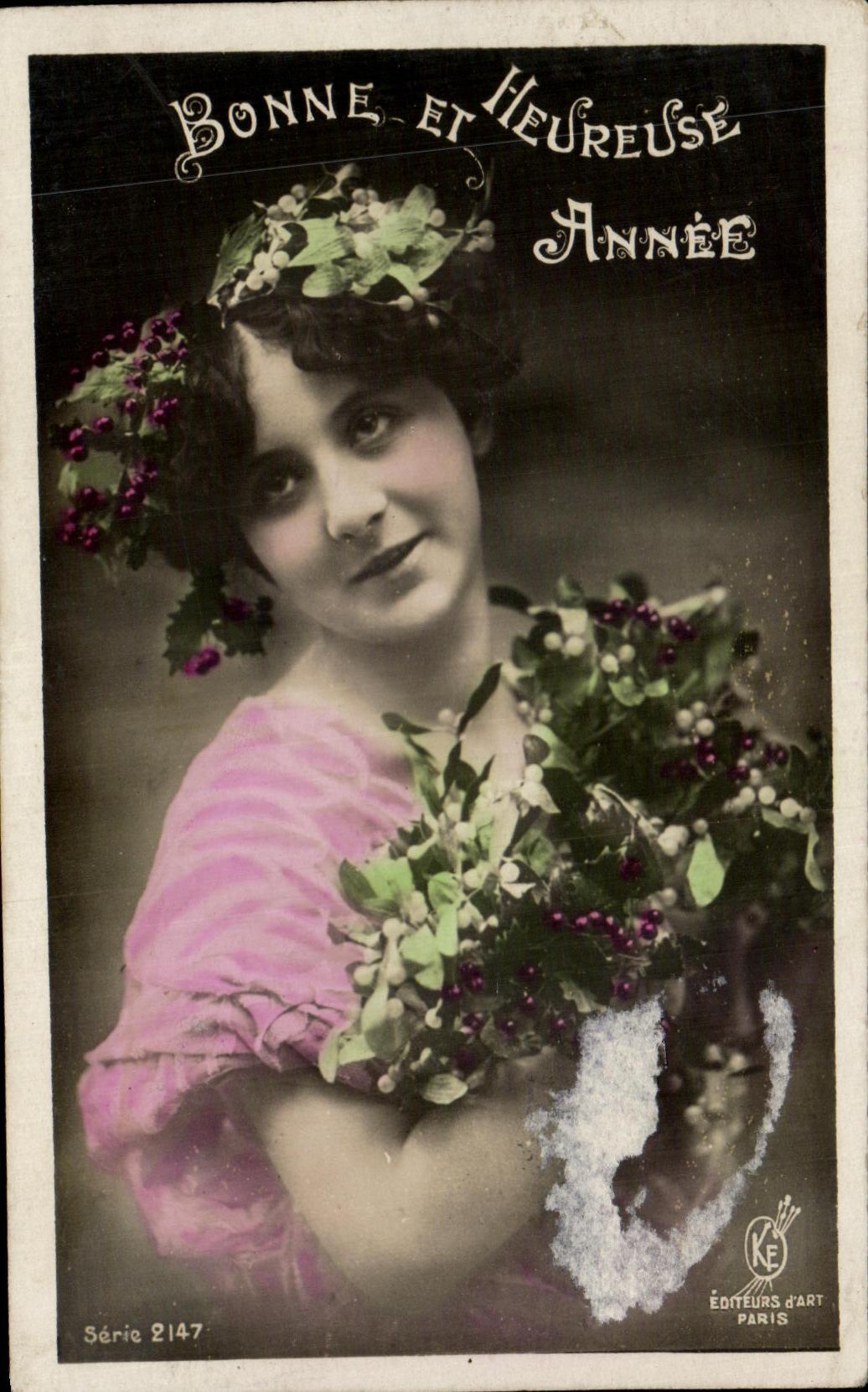 Jeune femme avec couronne de gui — Bonne et Heureuse Année — Éditeurs d'Art, Paris, Série 2147