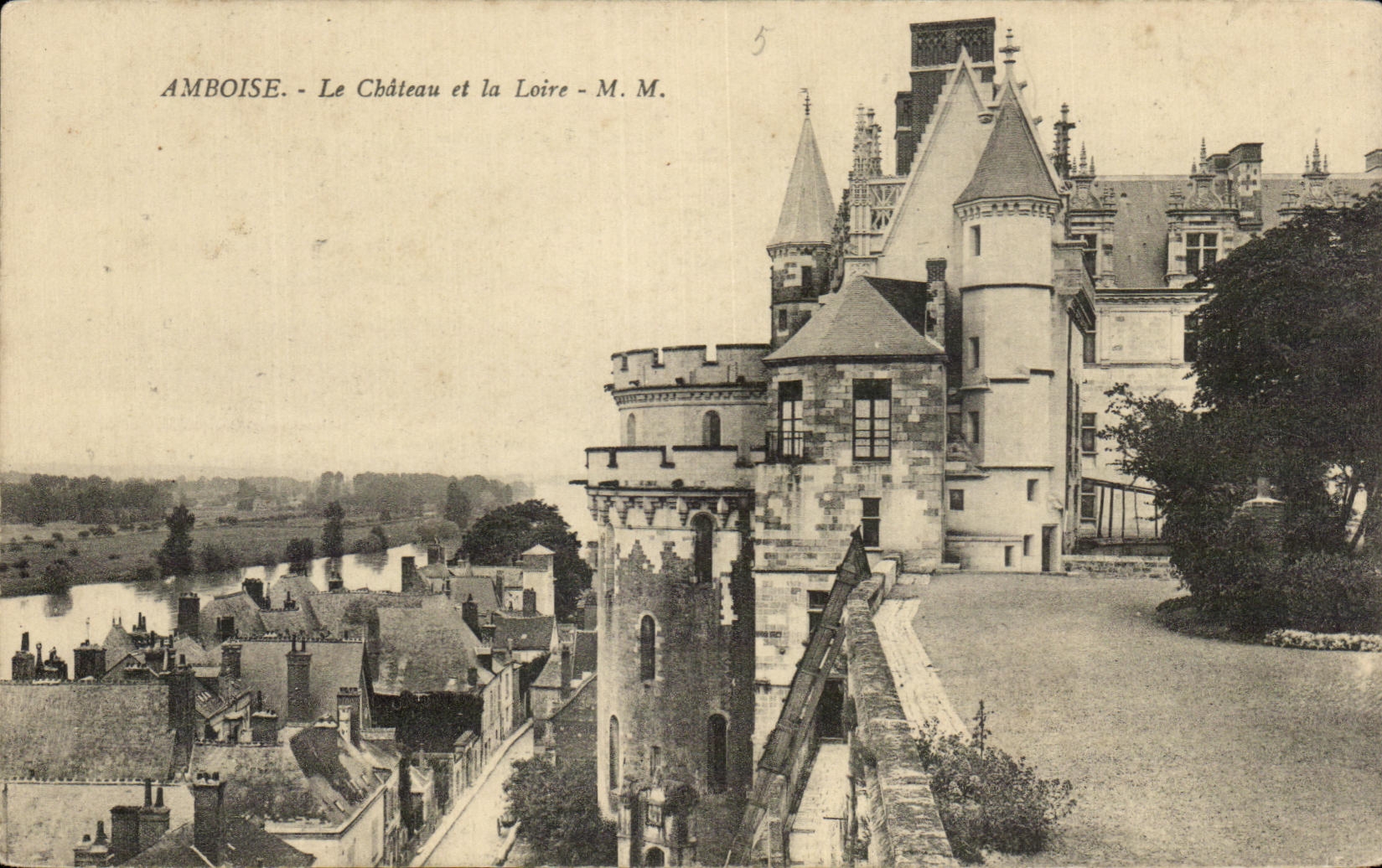 CPA Amboise Le Chateau et la Loire