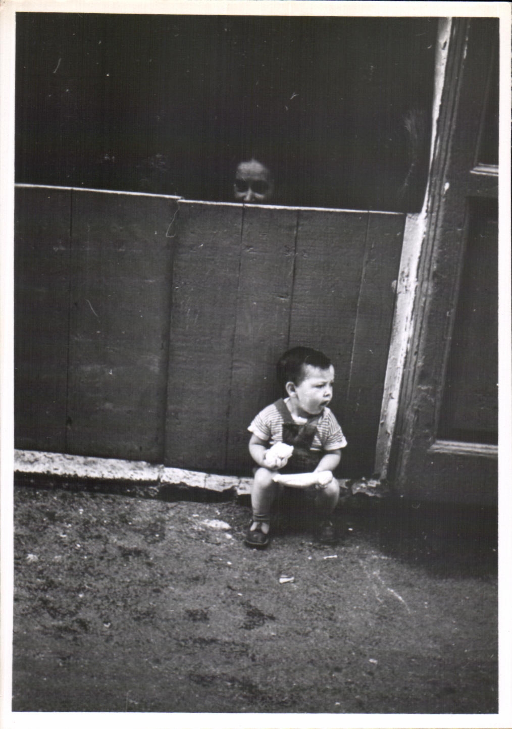 Enfant mangeant un glace — Italie — CPAPHIL