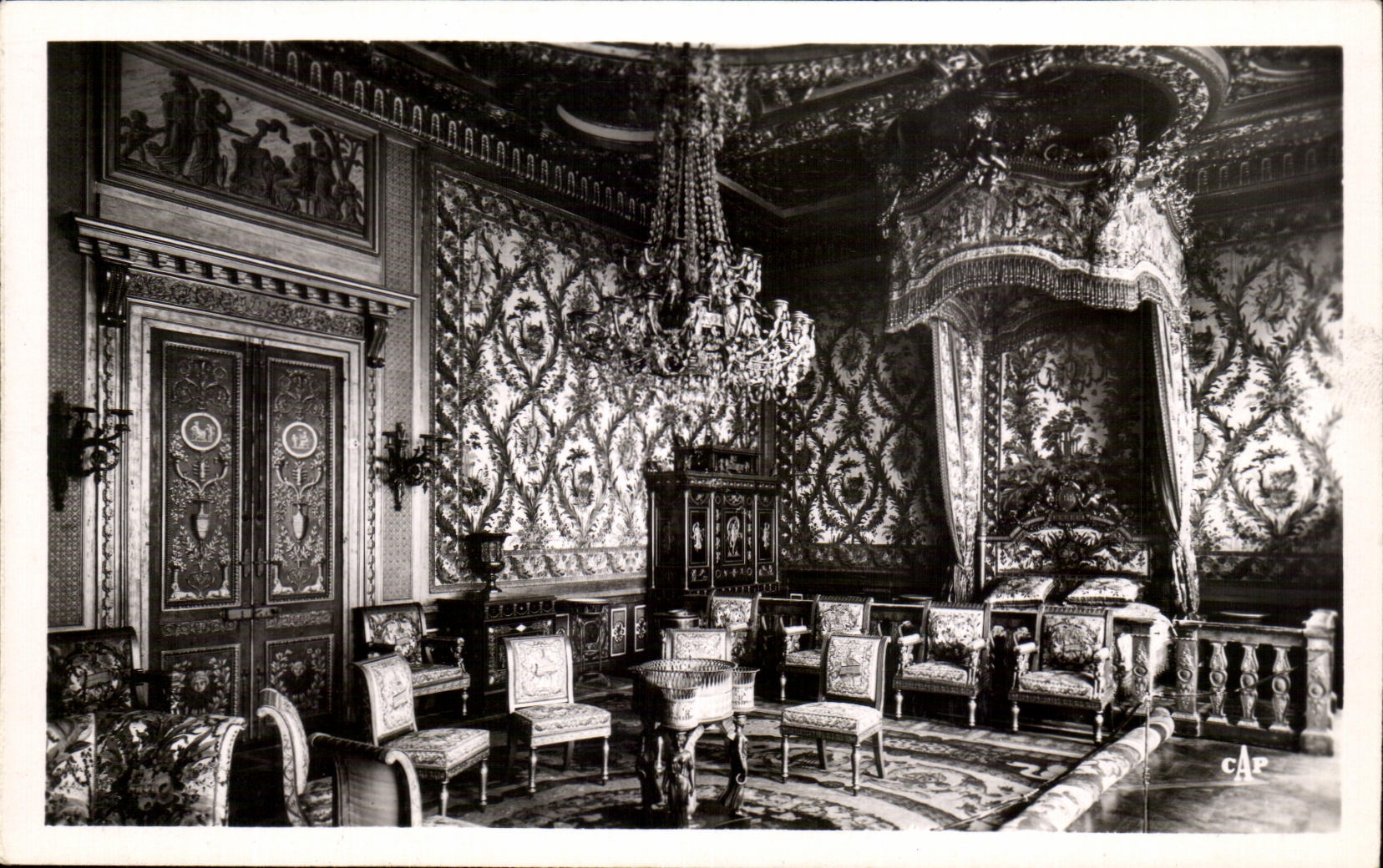 Camera da Letto della Regina — Castello di Fontainebleau — C.A.J. Paris
