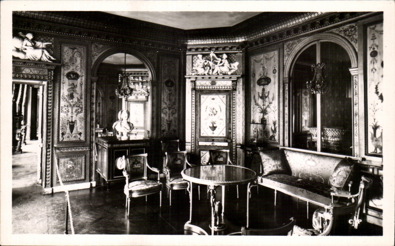 Le Boudoir de Marie-Antoinette — Château de Fontainebleau — éditeur C.P.A.P. n°47
