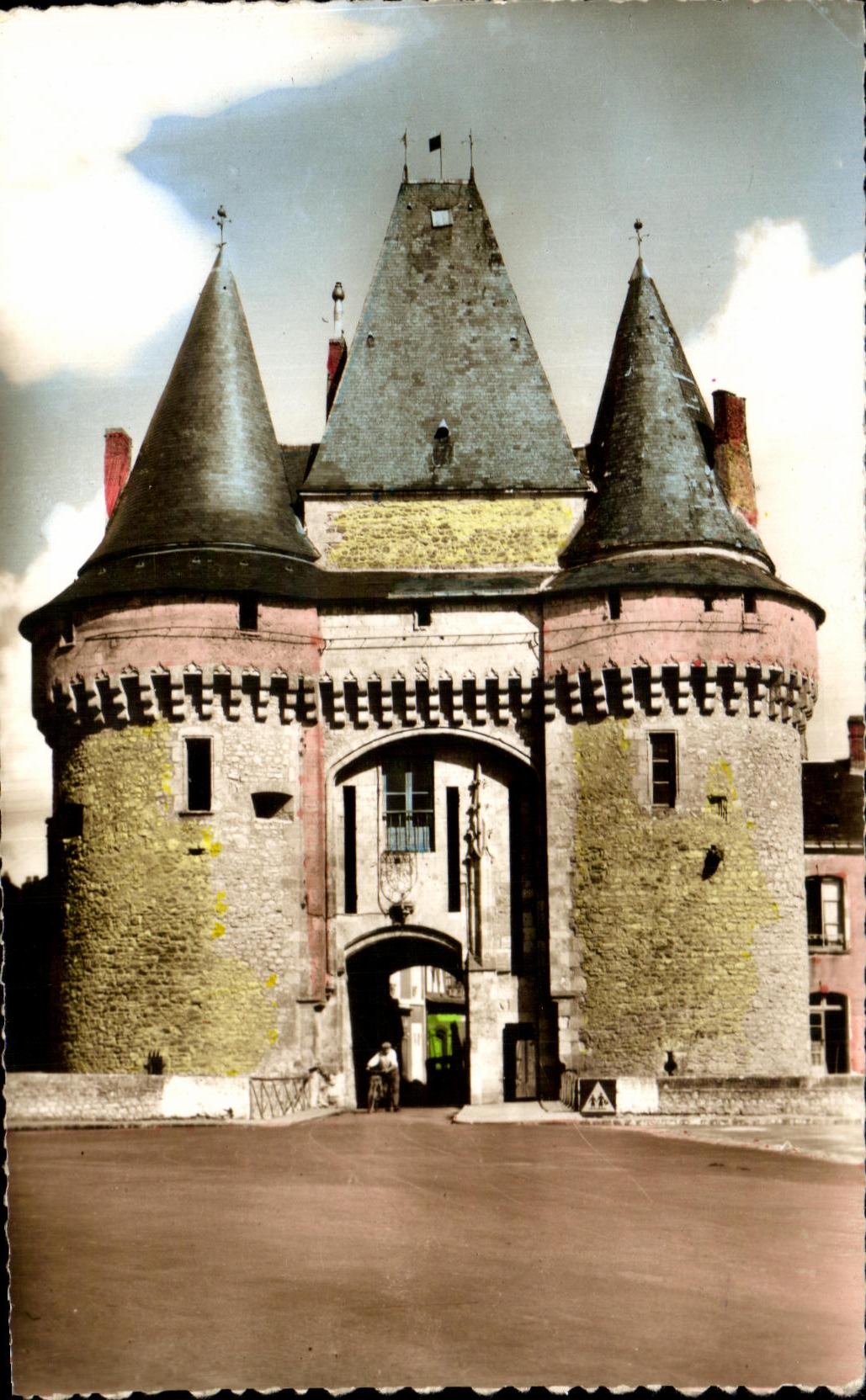 La Ferté-Bernard (Sarthe) — « Venise de l'Ouest » — La Porte de Ville — n° 1352 — CIM