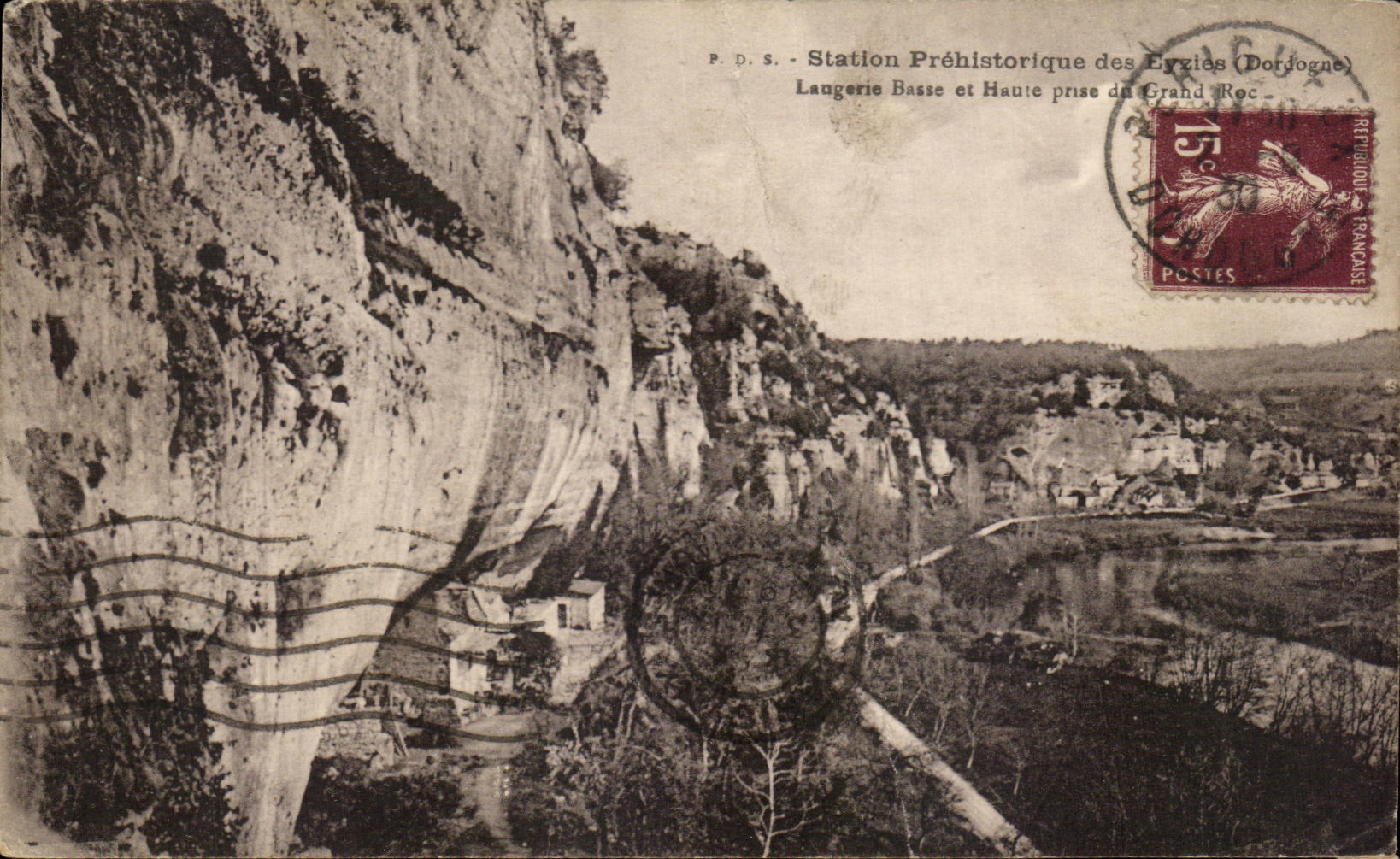CPA Station Prehistorique Des Eyzies Langerie basse et haute prise du grand roc