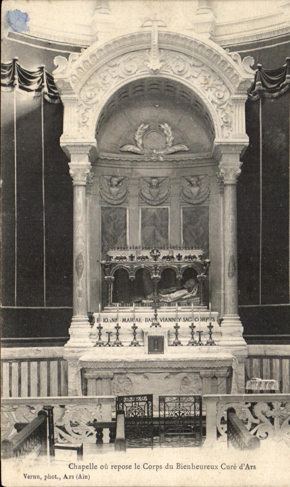 Chapelle où repose le Corps du Bienheureux Curé d'Ars — Vernu, phot., Ars (Ain)