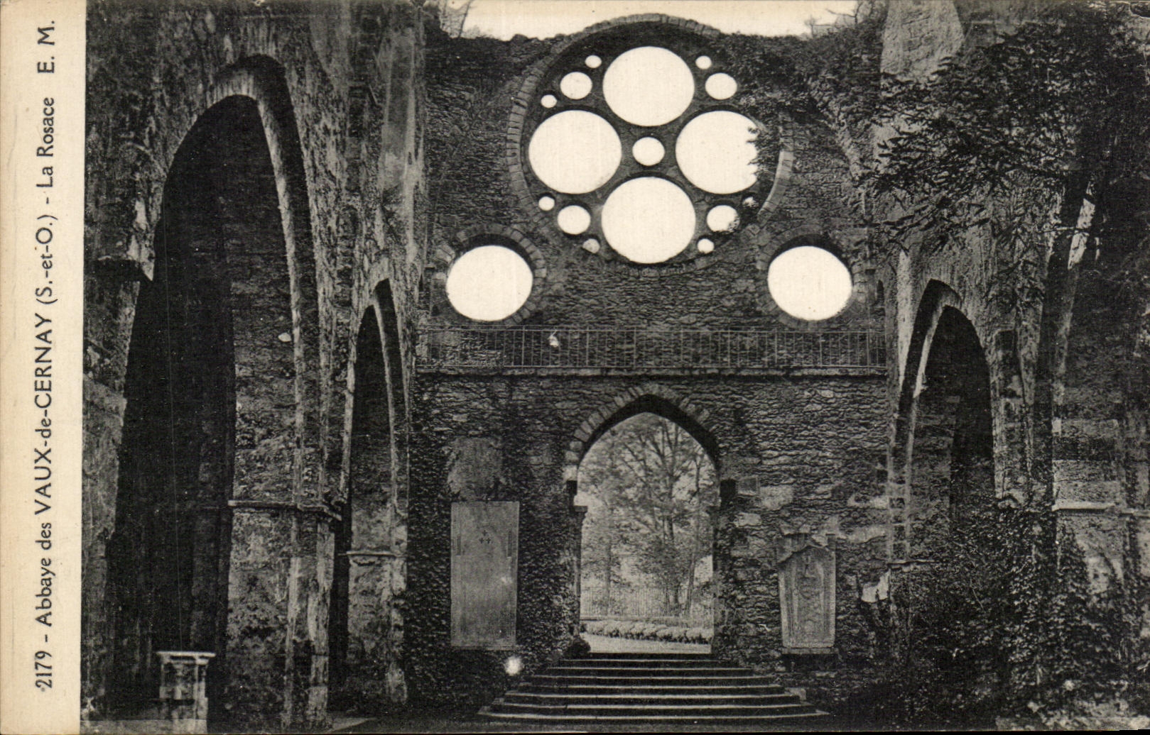 CPA Vaux de cernay Abbaye La rosace