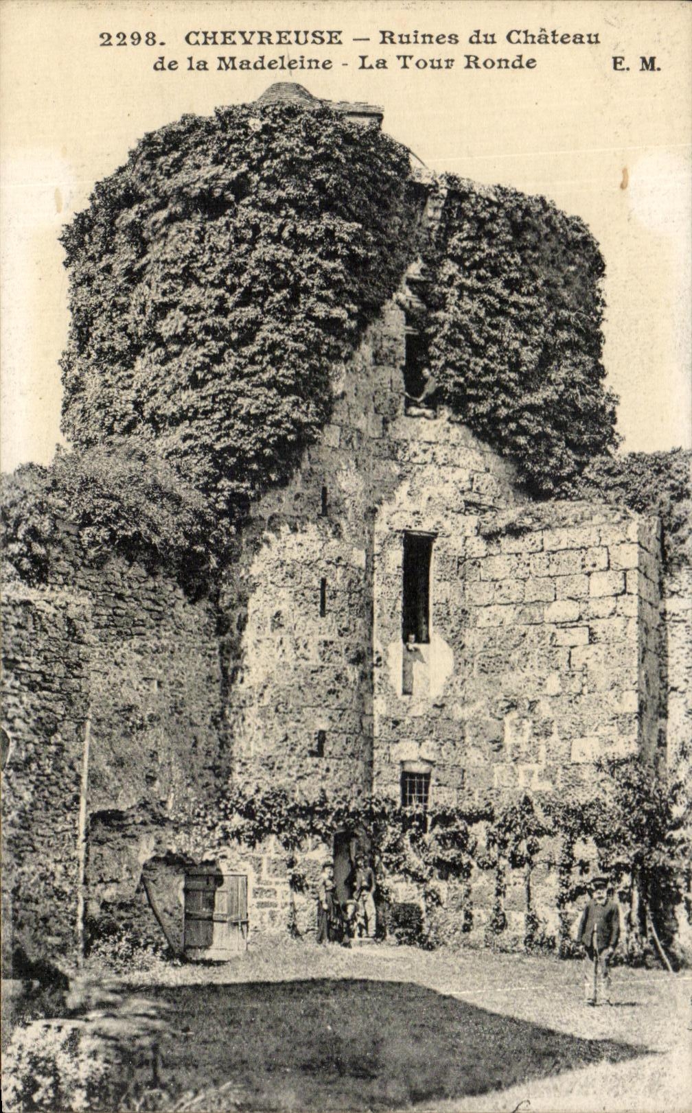 Chevreuse — Ruines du Château de la Madeleine — La Tour Ronde — E.M. n°2298