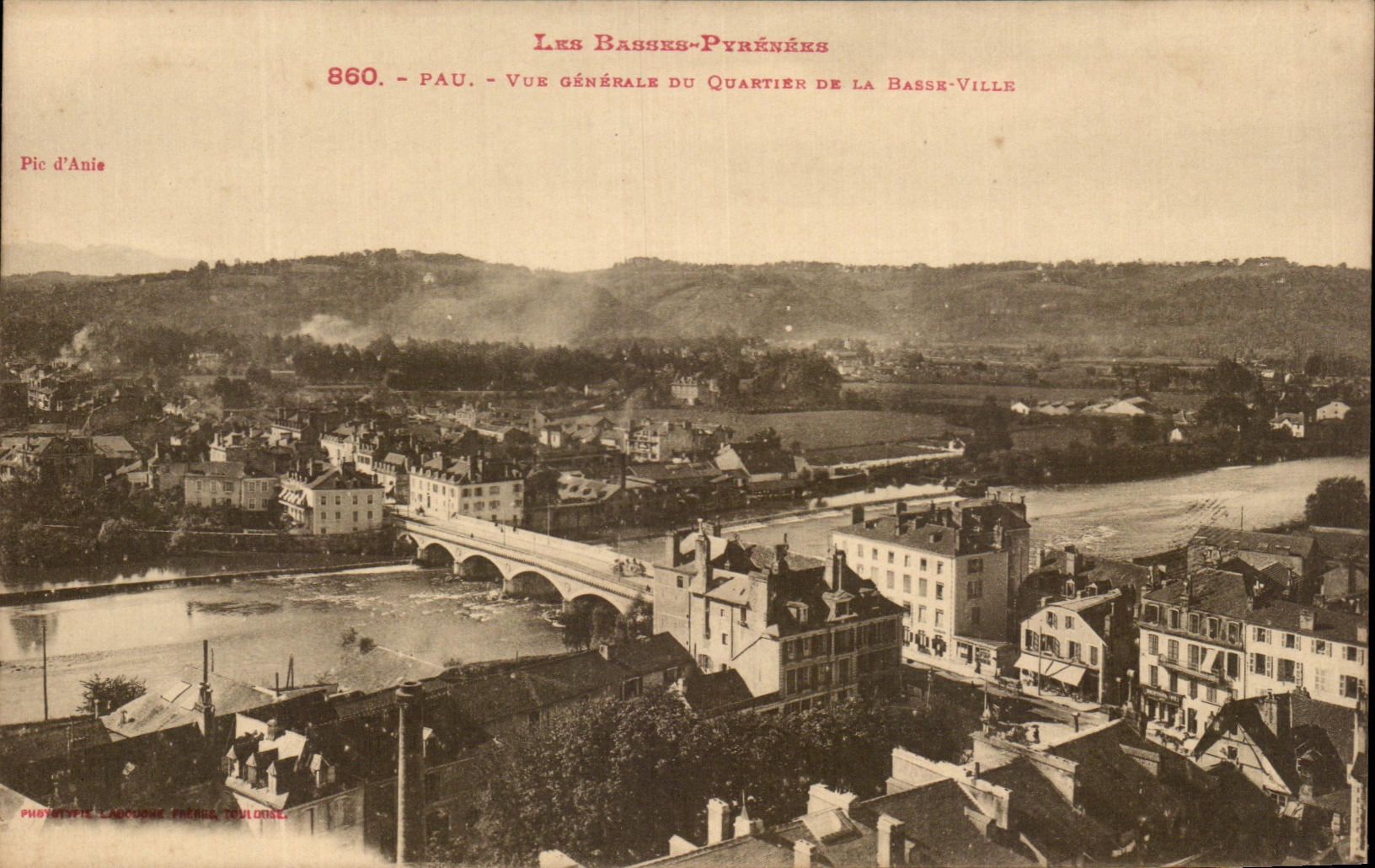 Pau - Vue générale du quartier de la Basse-Ville — Pic d'Anie, série 860