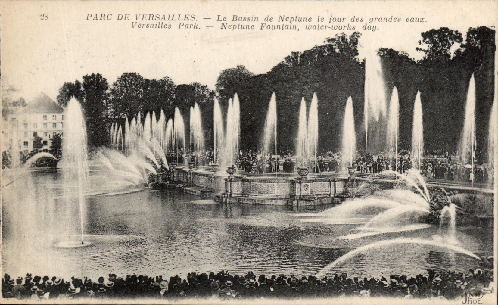 Parc de Versailles — Le Bassin de Neptune le jour des grandes eaux — Jhot.