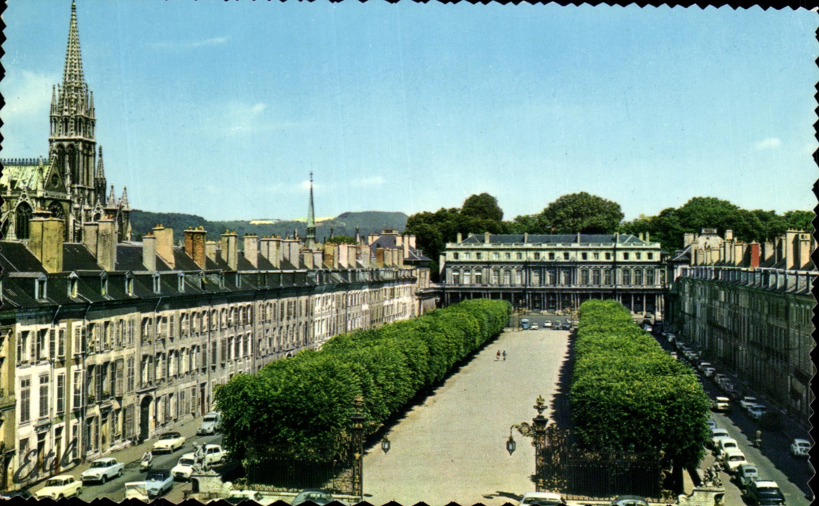 CPSM Nancy Place de la Carriere 