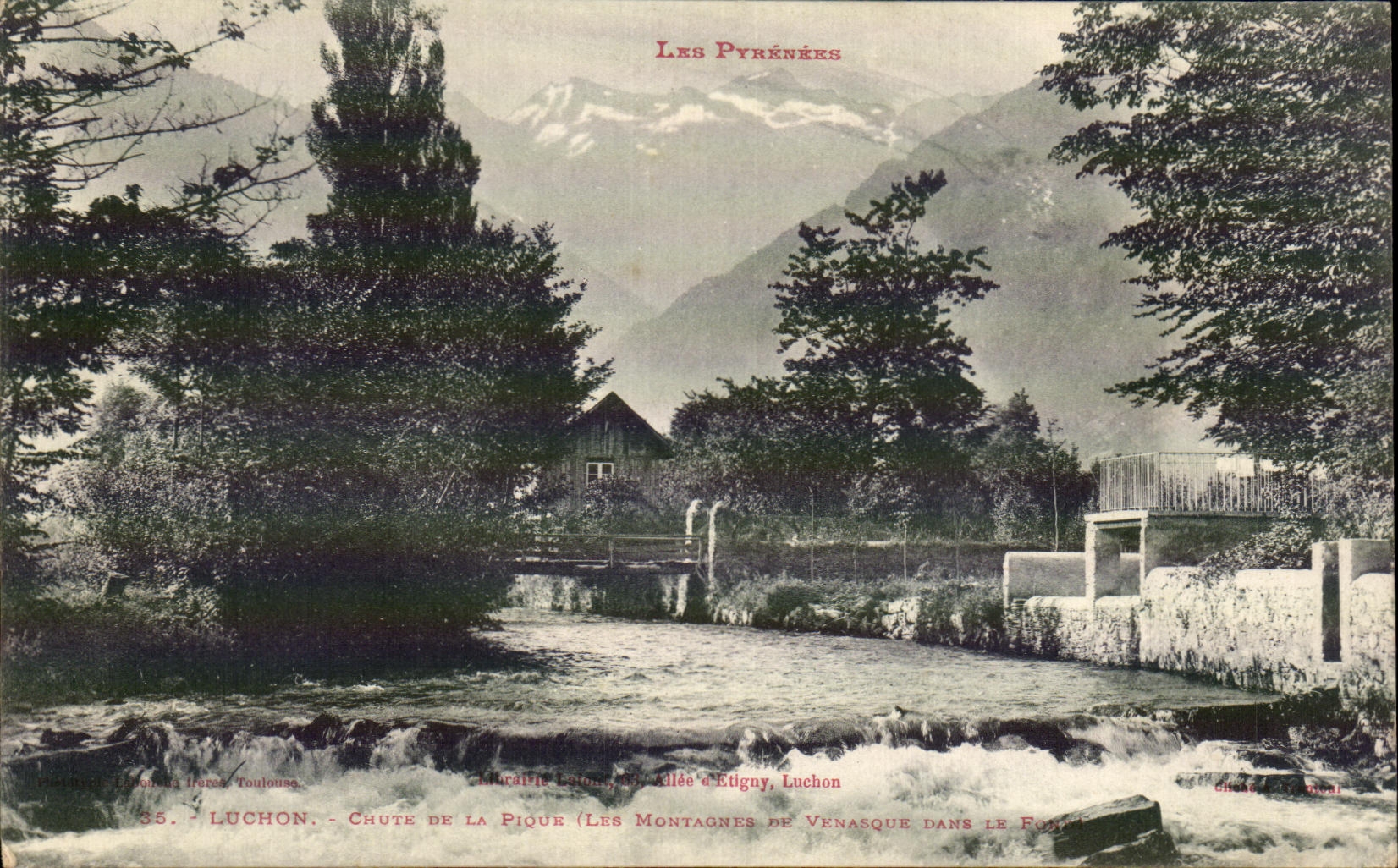CPA Luchon Chute De la Pique Les montagnes de Venasque dans le fond 