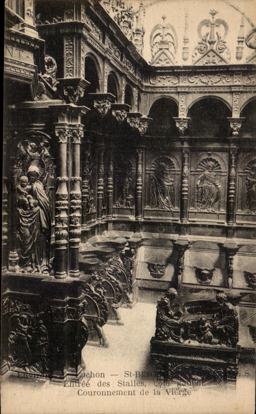 CPA Luchon St Bertrand de Comminges Entreee des Stalles Couronnement de la Vierge