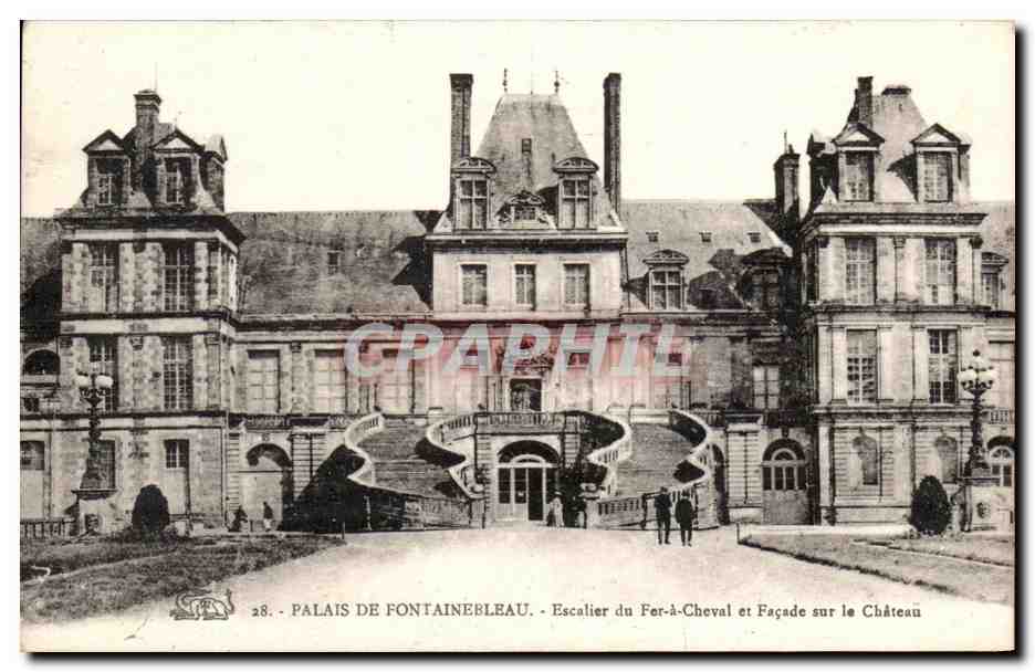 Palazzo di Fontainebleau — Scalinate del Fer-à-Cheval e Facciata verso il Castello — n°28