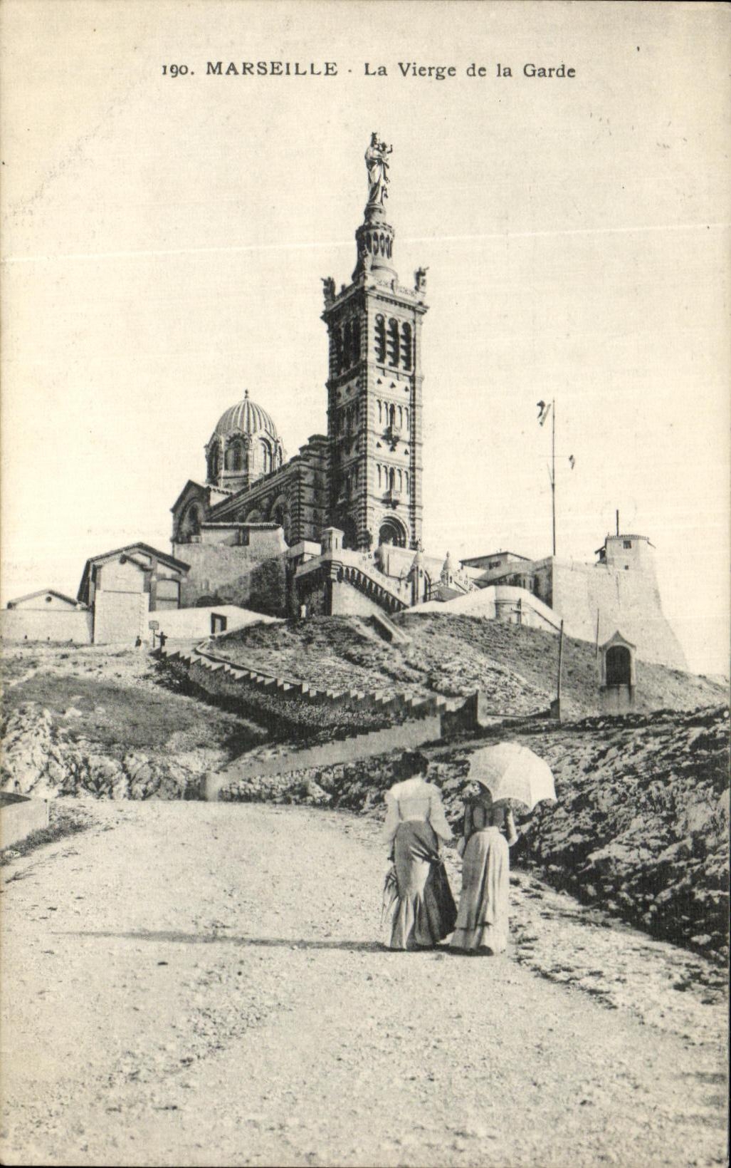 CPA Marseille La Vierge de la Garde Femmes 