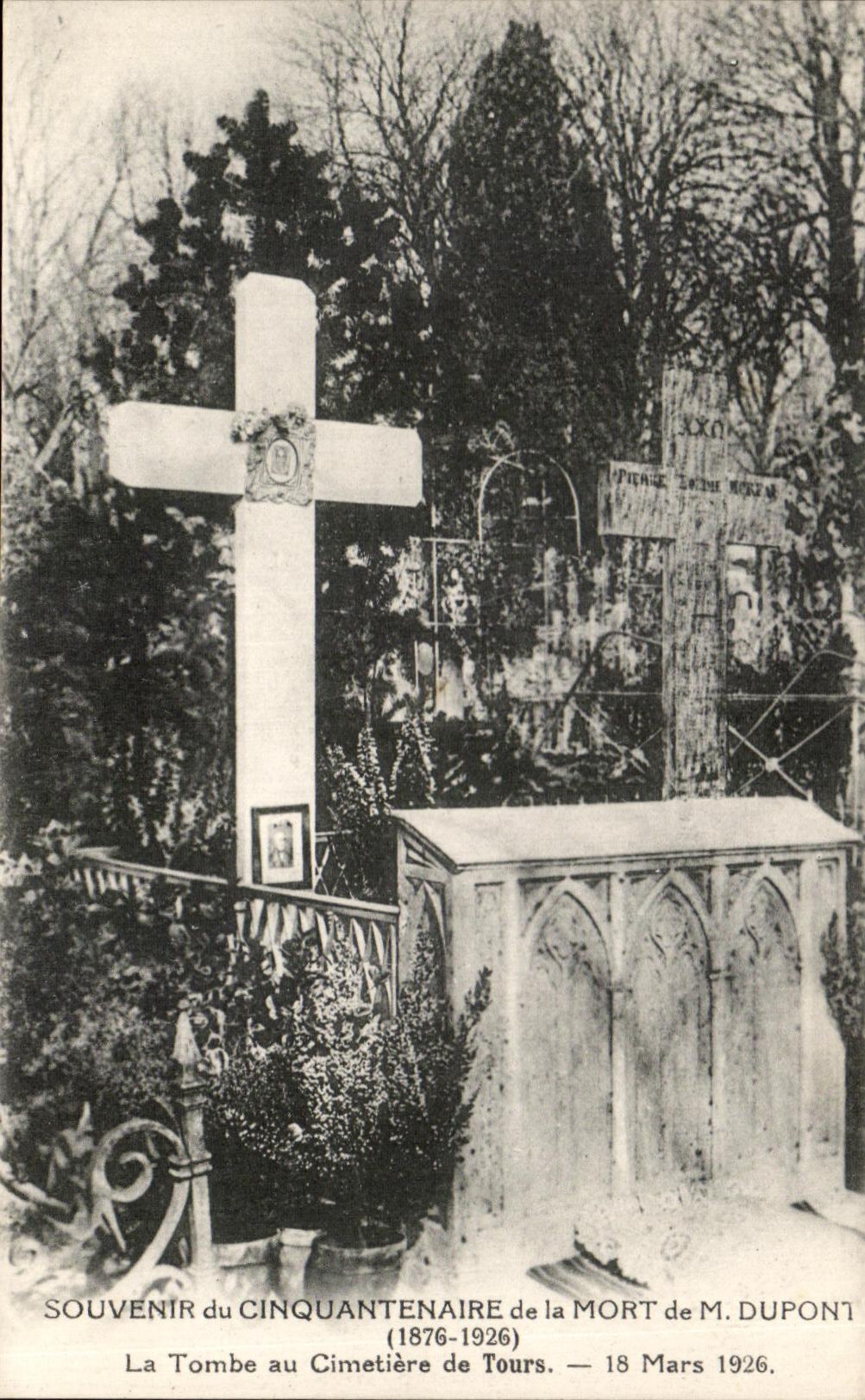 CPA Souvenir Du Cinquantenaire De La Mort De M Dupont La Tombe Au Cimetiere De Tours 