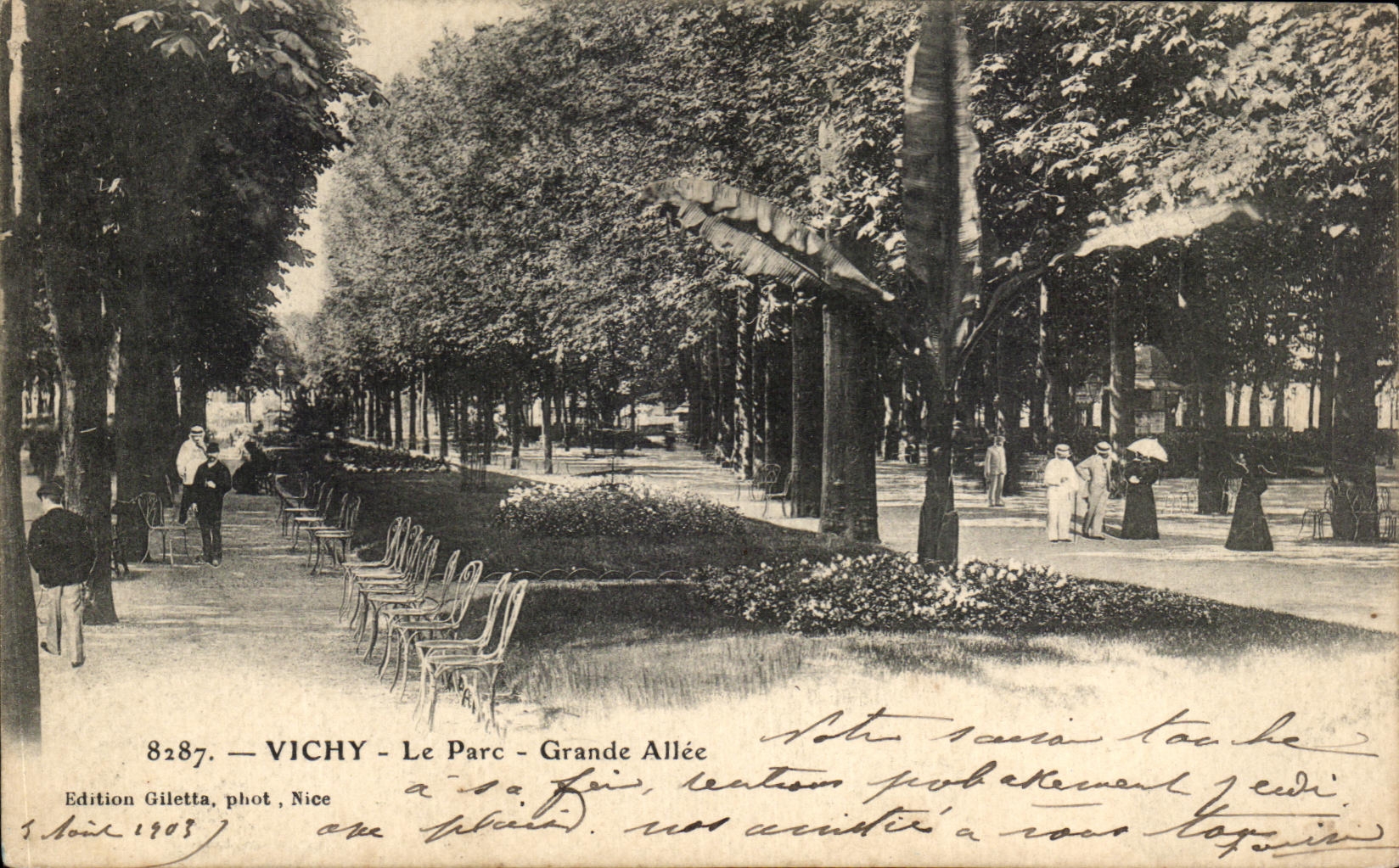 CPA Vichy Le Parc Grande Allee
