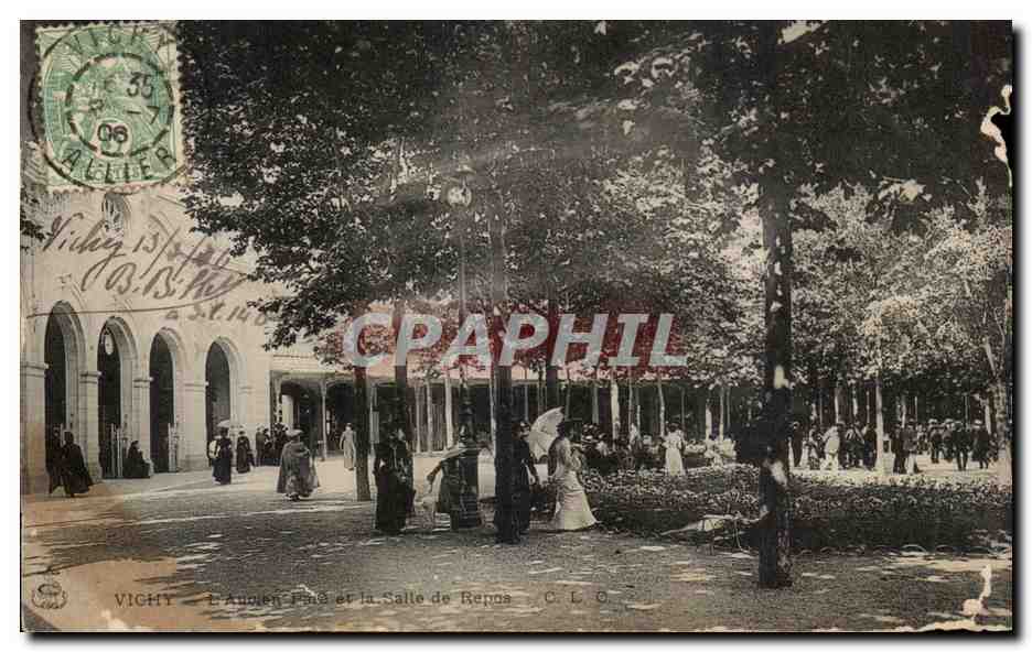 CPA Vichy L'ancien parc et la Salle de Repos