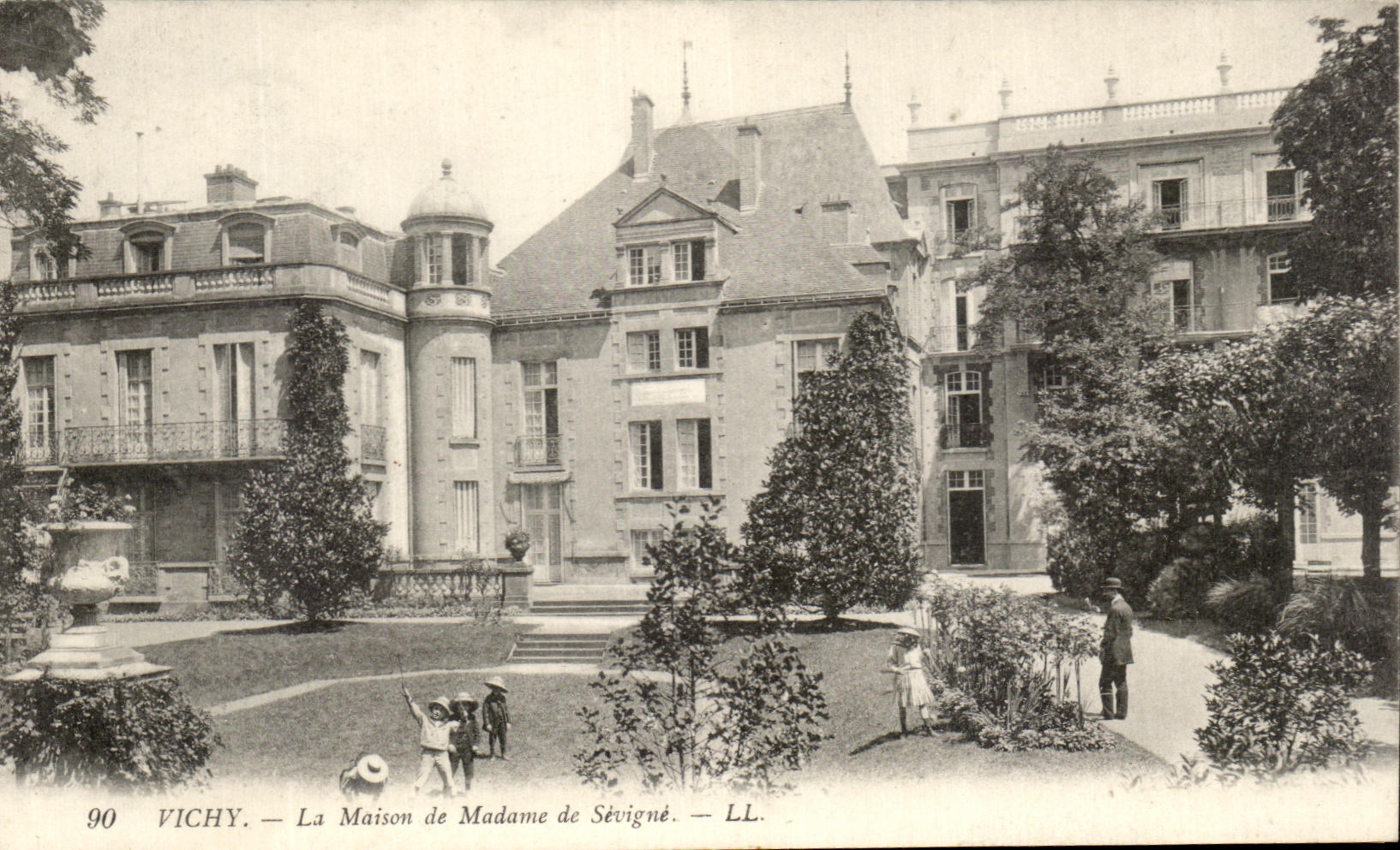 CPA Vichy La Maison de Madame de Sevigne